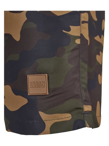 Urban Classics Badeshorts in blk/woodcamo