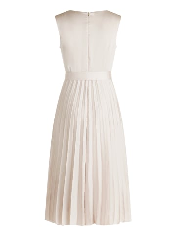BETTY & CO Chiffonkleid mit Plissee in Grau