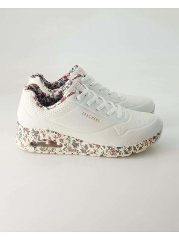 Skechers Slip On Sneaker in Weiß