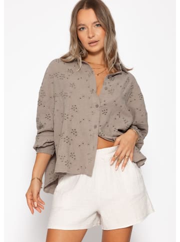 SASSYCLASSY Musselin Bluse mit Lochstickerei in Taupe
