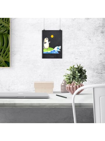 Mr. & Mrs. Panda Poster Pinguin Surfer ohne Spruch in Kreidetafel