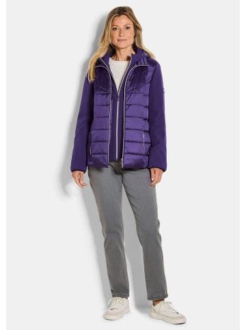 GOLDNER Sportive Steppjacke mit Kapuze in lila