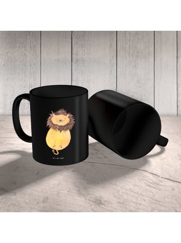 Mr. & Mrs. Panda Kaffeebecher Löwe Superkraft mit Spruch in Schwarz