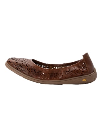 Camel Active Slipper aus Echtleder mit Lochmuster in Braun