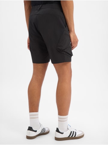 The North Face Shorts Cedar in schwarz