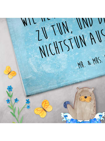 Mr. & Mrs. Panda Gästehandtuch Pinguin Buch mit Spruch in Eisblau
