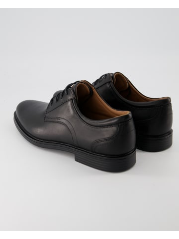 Clarks Anzug- & Businessschuhe in Schwarz