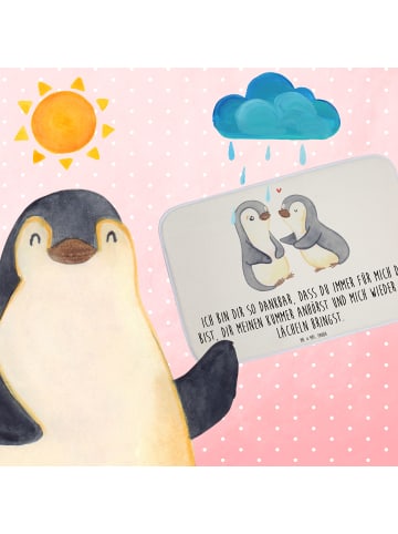 Mr. & Mrs. Panda Duschvorleger Pinguine trösten mit Spruch in Weiß