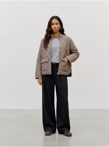 Vero Moda Steppjacke in Fossil