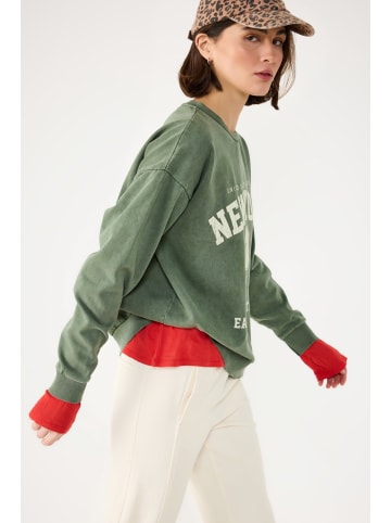 NO MATTER WHAT Sweatshirt im Khaki