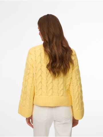 Vero Moda Strickjacke in Pale Banana