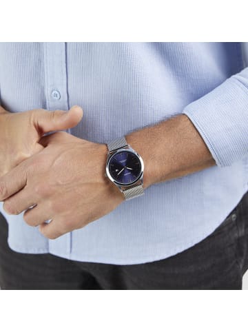 s.Oliver Armbanduhr Classic Round in silber