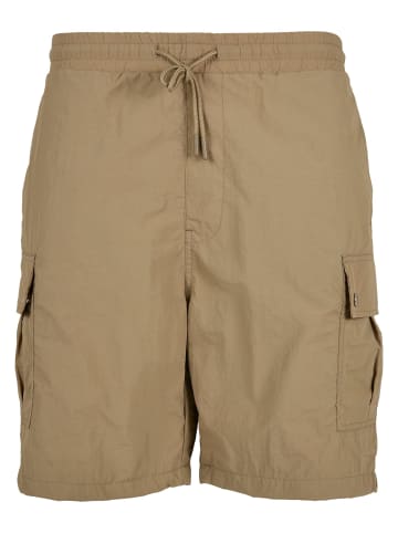 Urban Classics Cargo Shorts in braun