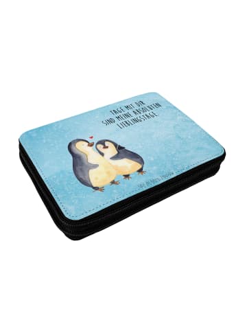 Mr. & Mrs. Panda Federmappe Pinguin umarmen mit Spruch in Eisblau