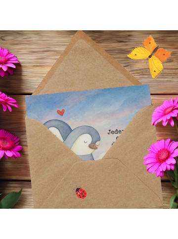 Mr. & Mrs. Panda Grußkarte Pinguine Kuscheln Design mit Spruch in Weiß