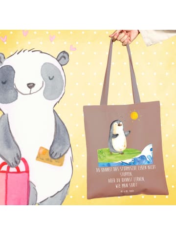 Mr. & Mrs. Panda Tragetasche Pinguin Surfer mit Spruch in Braun Pastell