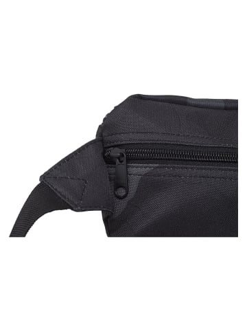 Urban Classics Crossbody Bag in dark camo