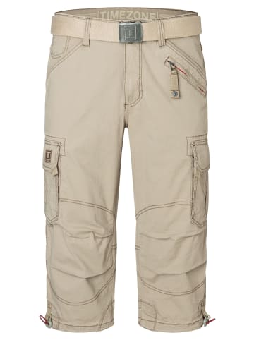 Timezone Cargo Bermuda Shorts mit Gürtel und Design Taschen in Beige