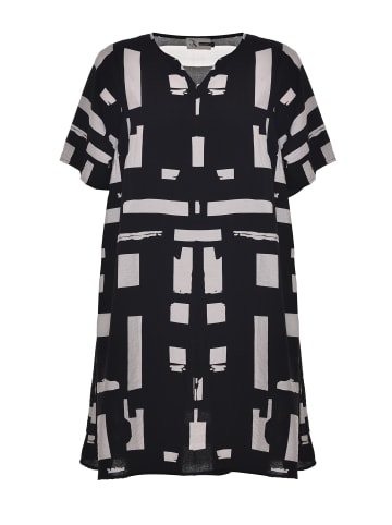 Studio Kleid Birgitte in black white patterned