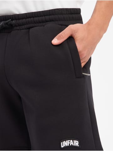 UNFAIR ATHLETICS Shorts Permanent in schwarz