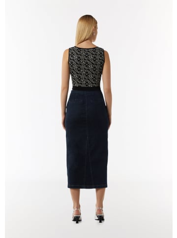 comma Rock in 59Z9_navy