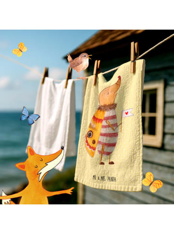 Mr. & Mrs. Panda Gästetuch Nachtfalter Fähnchen ohne Spruch in Gelb Pastell