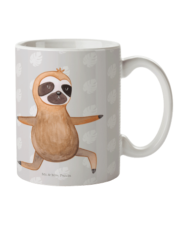 Mr. & Mrs. Panda Kindertasse Faultier Yoga ohne Spruch in Grau Pastell