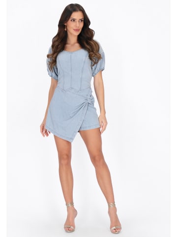 faina Women Shorts in light blue