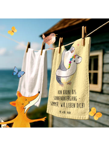 Mr. & Mrs. Panda Gästehandtuch Sommer Meer Strand mit Spruch in Gelb Pastell