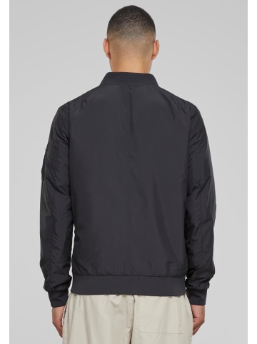 Urban Classics Urban Classics in black