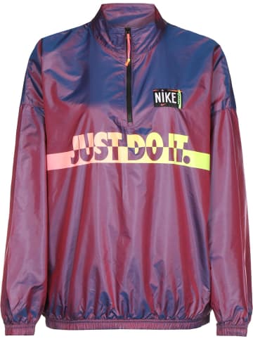 Nike Windbreaker in fuchsia glow/black