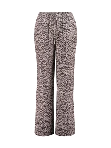 Hailys Sommerhose in Leo Muster