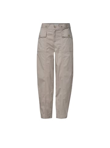 Street One Hose in clay sand