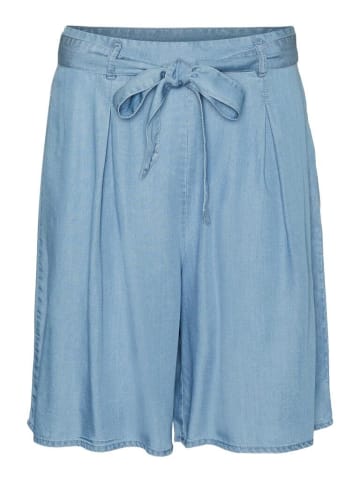 Vero Moda Short in Light Blue Denim