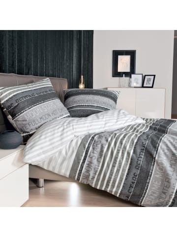 Janine Edel Flanell Bettwäsche Davos - gestreift in verschiedenen Grautönen, mit Schriftzügen in grau