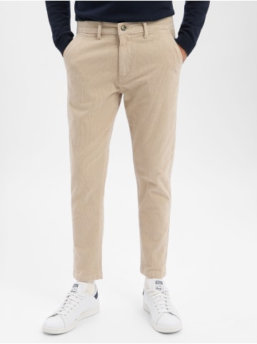 Lindbergh Hose in sand - 0003