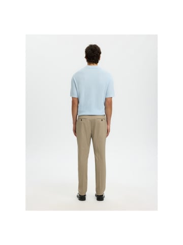 Selected Polo in skyway