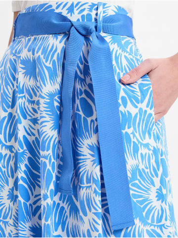 More & More Rock in blau weiß