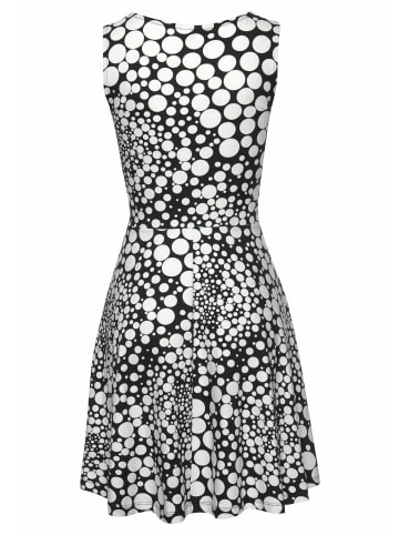 Beach Time Jerseykleid in schwarz-weiß-bedruckt