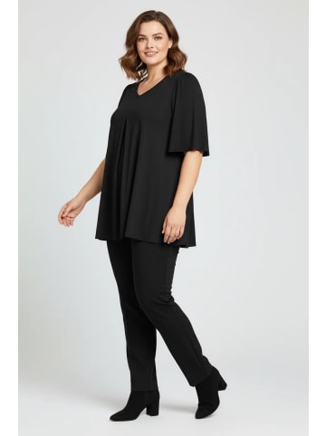 Shape Of You Blouse in Schwarz