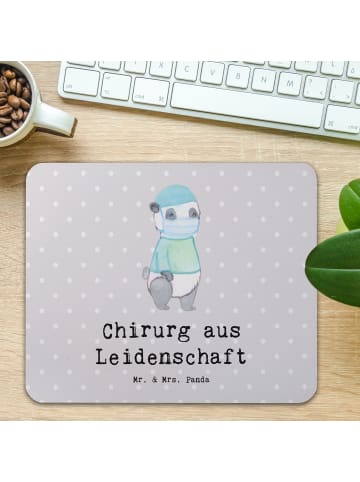 Mr. & Mrs. Panda Mauspad Chirurg Leidenschaft mit Spruch in Grau Pastell