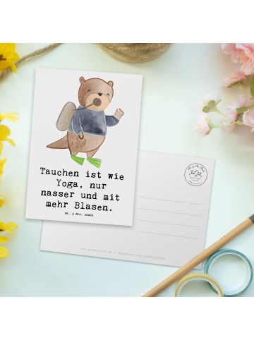 Mr. & Mrs. Panda Postkarte Tauchen Yoga mit Spruch in Weiß