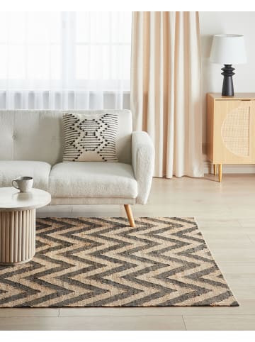 Beliani Geflochtener Teppich DEDEPINARI in Beige/Schwarz - (W) 160 x (L) 230 cm
