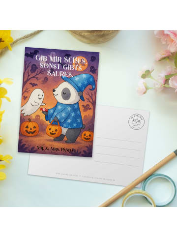 Mr. & Mrs. Panda Postkarte Panda Zauberer Design mit Spruch in Weiß