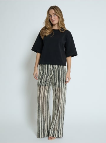minus Hose in Black Striped