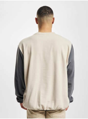 Nike Nike Rundhalsausschnitt in rattan/iron grey/black/black