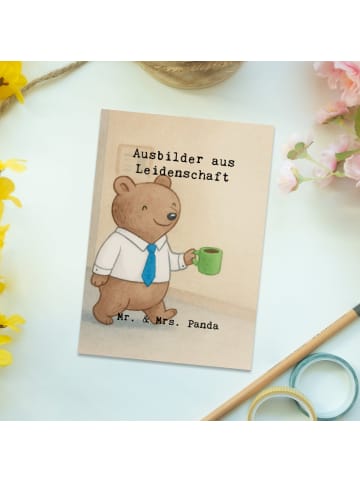 Mr. & Mrs. Panda Postkarte Ausbilder Leidenschaft Design mit Spruch in Weiß