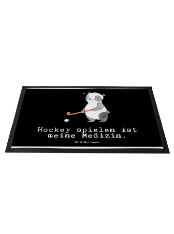 Mr. & Mrs. Panda Schmutzfangmatte Panda Hockey spielen mit Spruch in Schwarz