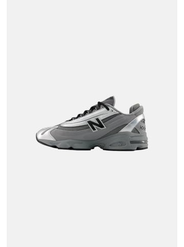 New Balance Sneaker Low U10007RF Grau
