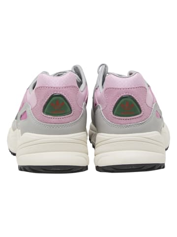 adidas Sneakers in grey two/trace grey